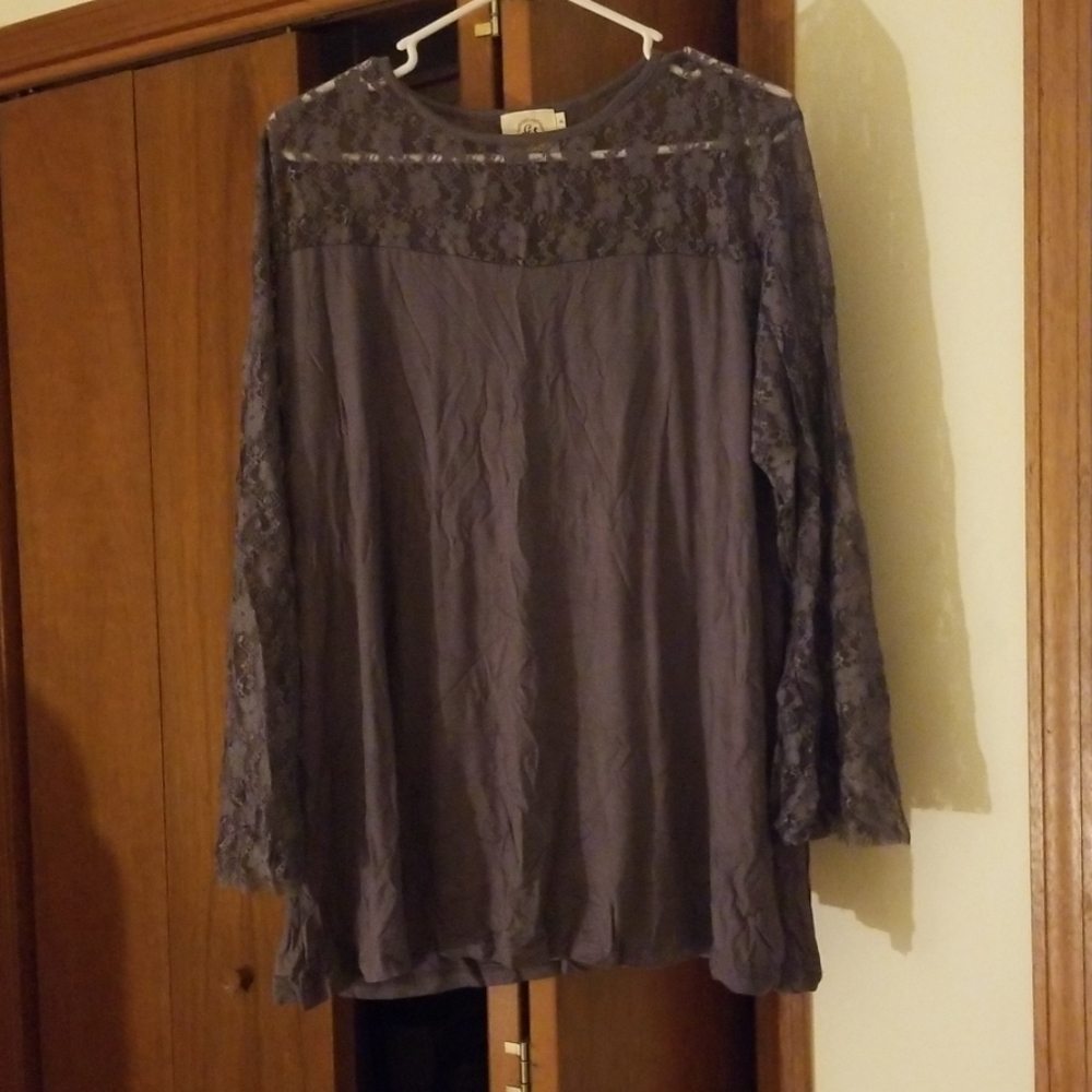 Long sleeve lace top